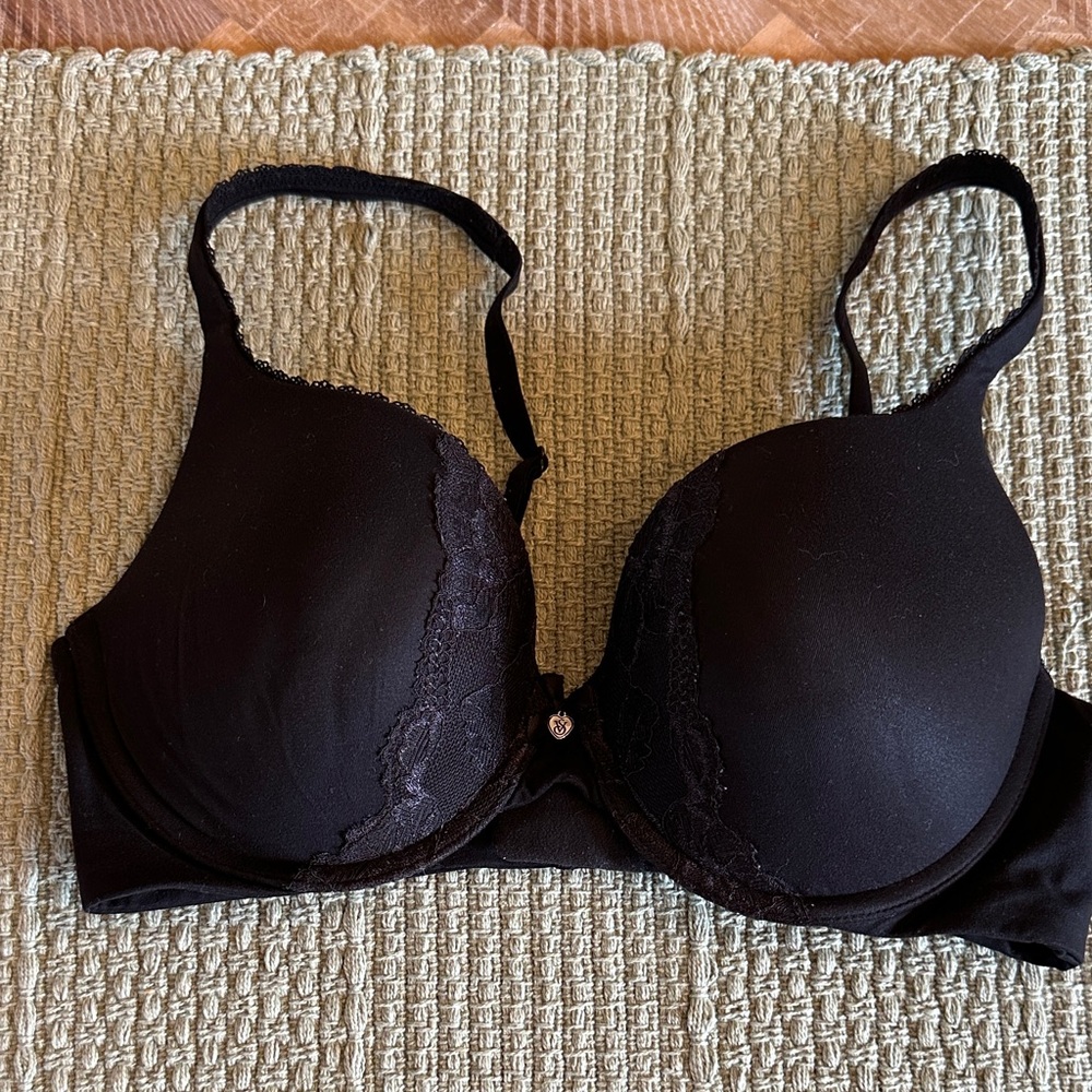 Victoria's Secret Elegant Black Lace Bra